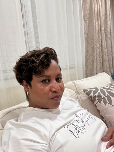 Customer photo review of Reverse-aging Adaptive Foundation